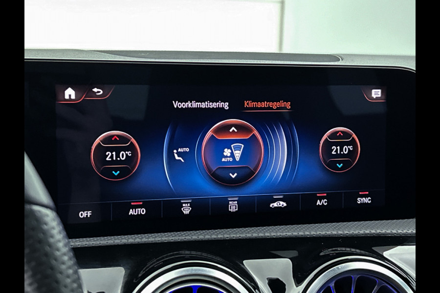 Mercedes-Benz A-Klasse 250 e Business Solution AMG Limited | Multispaaks lichtmetalen velgen | MBUX wide screen | Navigatie | Panoramadak | Parking support Inclusief 24 maanden MB Certified garantie voor Europa.