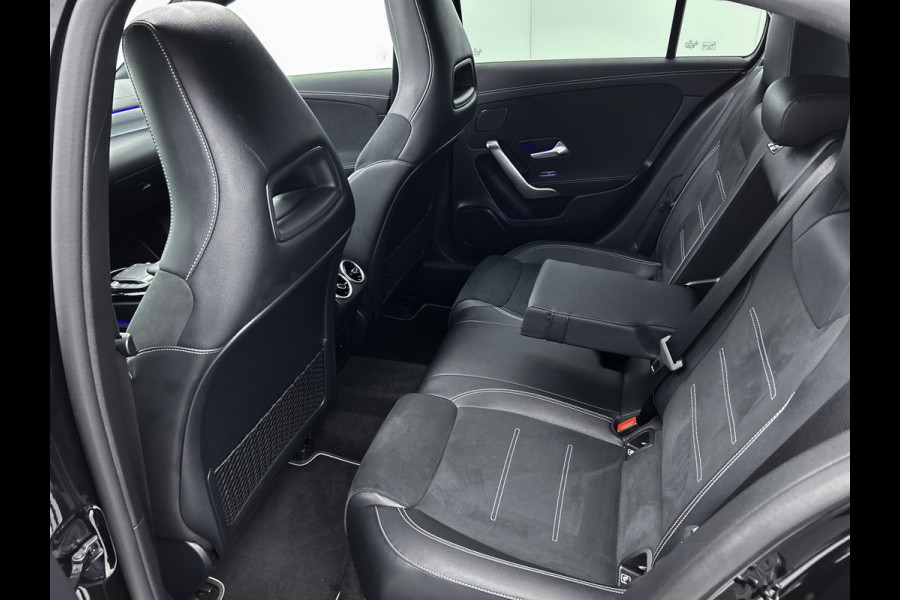 Mercedes-Benz A-Klasse 250 e Business Solution AMG Limited | Multispaaks lichtmetalen velgen | MBUX wide screen | Navigatie | Panoramadak | Parking support Inclusief 24 maanden MB Certified garantie voor Europa.