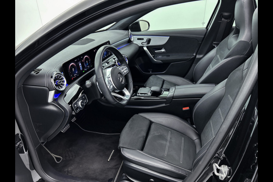 Mercedes-Benz A-Klasse 250 e Business Solution AMG Limited | Multispaaks lichtmetalen velgen | MBUX wide screen | Navigatie | Panoramadak | Parking support Inclusief 24 maanden MB Certified garantie voor Europa.