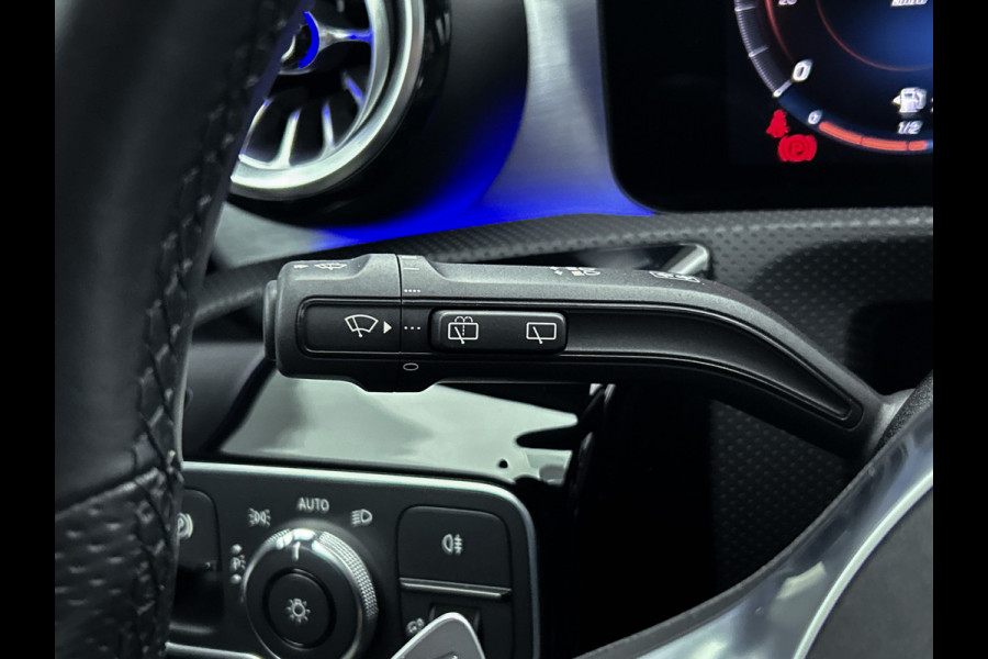 Mercedes-Benz A-Klasse 250 e Business Solution AMG Limited | Multispaaks lichtmetalen velgen | MBUX wide screen | Navigatie | Panoramadak | Parking support Inclusief 24 maanden MB Certified garantie voor Europa.