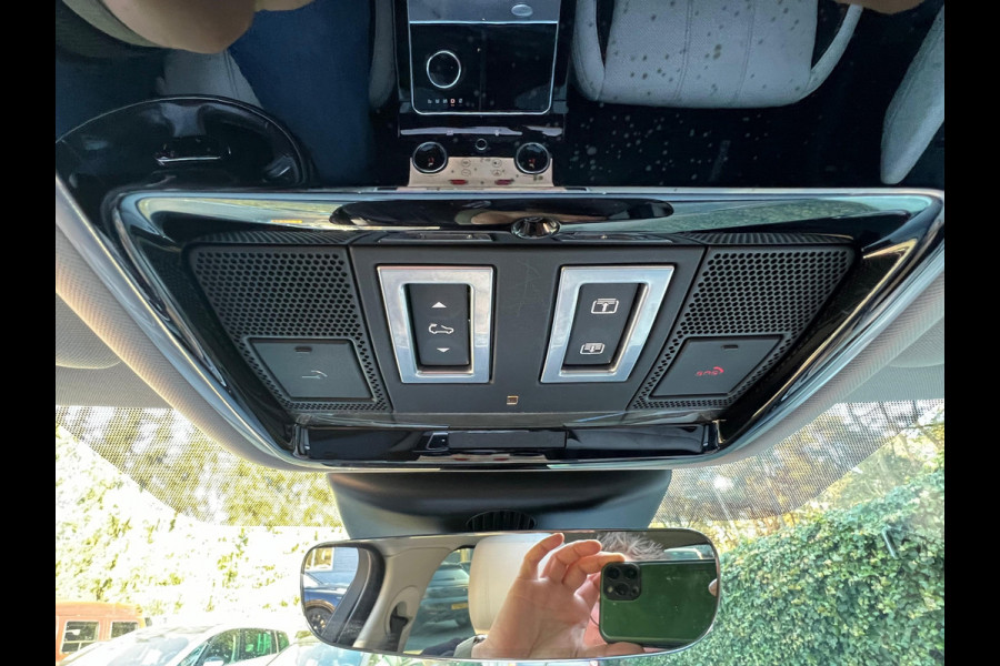 Land Rover Range Rover Velar 2.0 I4 AWD R-Dynamic SE | Pano | Meridian | Trekhaak | 22'' Inch