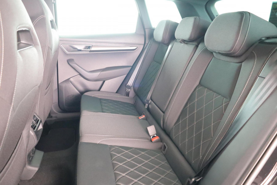 Škoda Karoq Sportline Business 1.5 TSI 150 pk 7 versn. DSG | Travel assist pakket plus | Virtual pedal