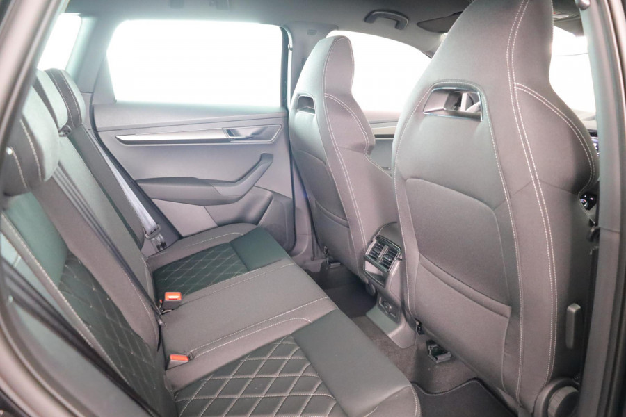 Škoda Karoq Sportline Business 1.5 TSI 150 pk 7 versn. DSG | Travel assist pakket plus | Virtual pedal