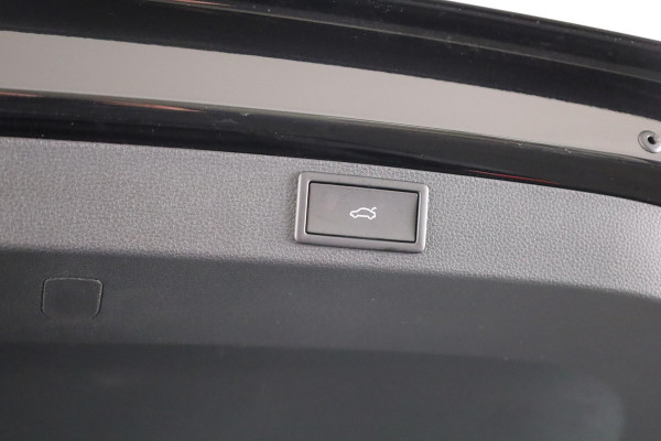 Škoda Karoq Sportline Business 1.5 TSI 150 pk 7 versn. DSG | Travel assist pakket plus | Virtual pedal