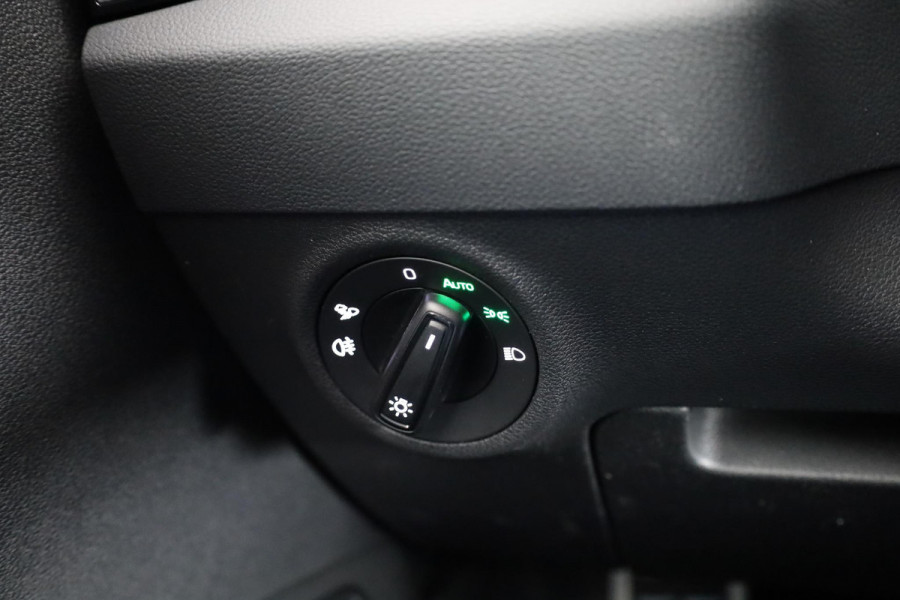 Škoda Karoq Sportline Business 1.5 TSI 150 pk 7 versn. DSG | Travel assist pakket plus | Virtual pedal