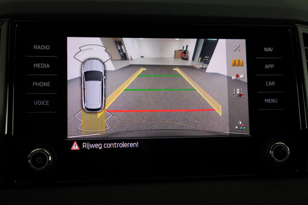 Škoda Karoq Sportline Business 1.5 TSI 150 pk 7 versn. DSG | Travel assist pakket plus | Virtual pedal