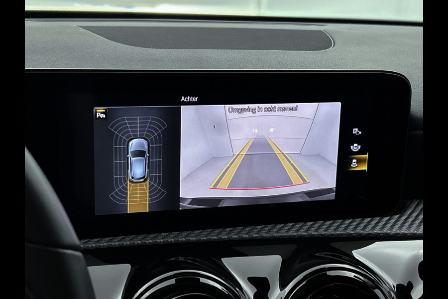 Mercedes-Benz A-Klasse 160 Business Solution | Lichtmetalen velgen | Wide screen | Navigatie | Parking support met camera achter | Inclusief 24 maanden Mercedes-Benz Certified garantie voor Europa.