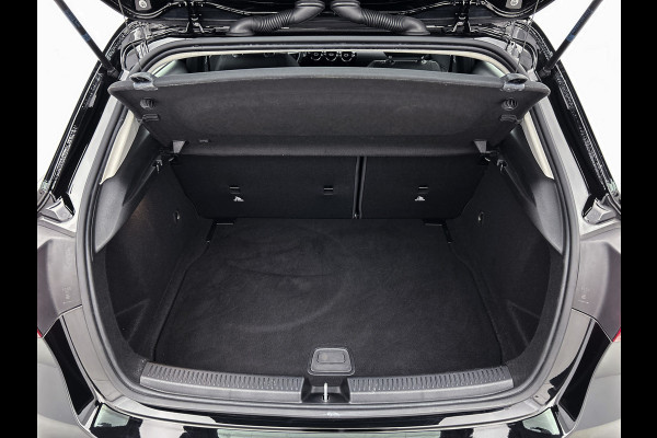 Mercedes-Benz A-Klasse 160 Business Solution | Lichtmetalen velgen | Wide screen | Navigatie | Parking support met camera achter | Inclusief 24 maanden Mercedes-Benz Certified garantie voor Europa.