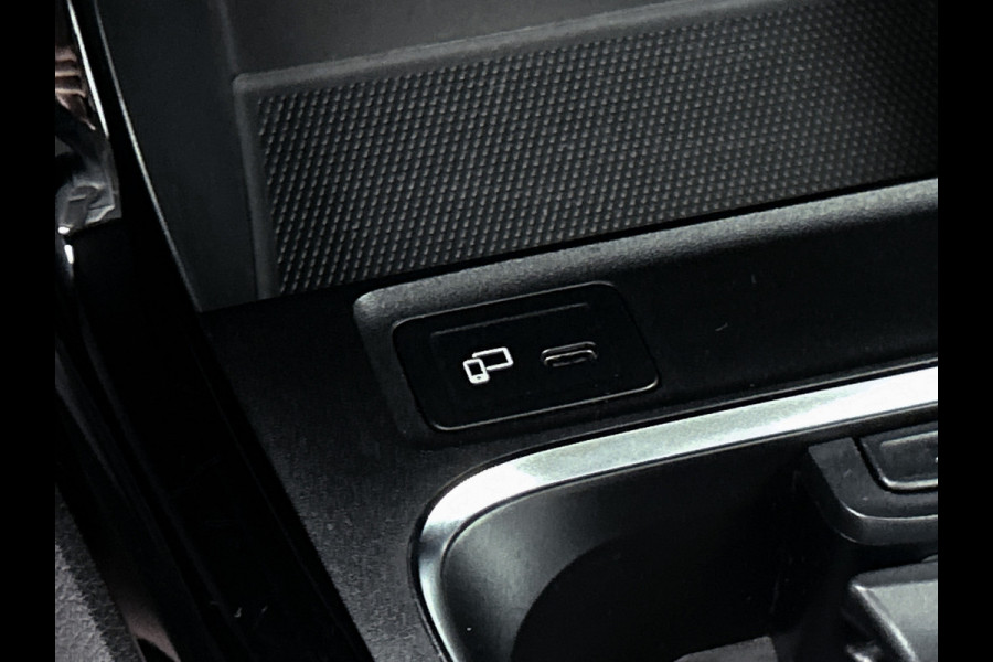 Mercedes-Benz A-Klasse 160 Business Solution | Lichtmetalen velgen | Wide screen | Navigatie | Parking support met camera achter | Inclusief 24 maanden Mercedes-Benz Certified garantie voor Europa.
