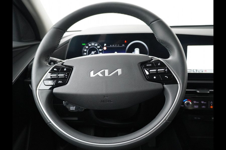 Kia Niro EV DynamicLine 64.8 kWh - Navigatie - Parkeersensoren voor en achter - Adaptieve cruise control - Fabrieksgarantie tot 11-2030