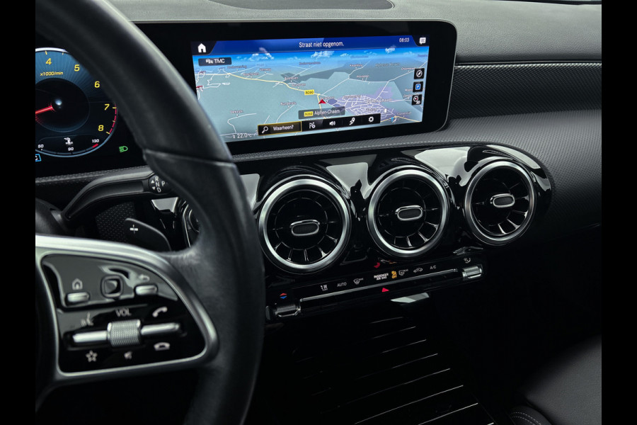 Mercedes-Benz A-Klasse 180 Advantage | Lichtmetalen velgen | Wide screen | Navigatie | Parking support met Camera achter | Inclusief 24 maanden Mercedes-Benz Certified garantie voor Europa.