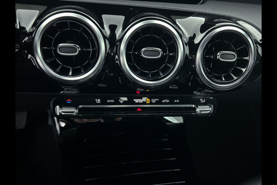 Mercedes-Benz A-Klasse 180 Advantage | Lichtmetalen velgen | Wide screen | Navigatie | Parking support met Camera achter | Inclusief 24 maanden Mercedes-Benz Certified garantie voor Europa.