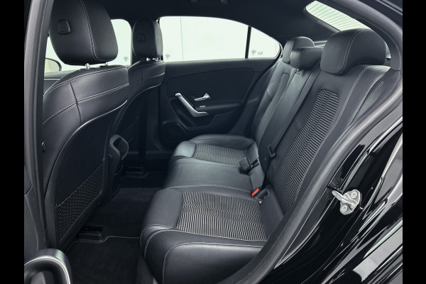 Mercedes-Benz A-Klasse 180 Advantage | Lichtmetalen velgen | Wide screen | Navigatie | Parking support met Camera achter | Inclusief 24 maanden Mercedes-Benz Certified garantie voor Europa.