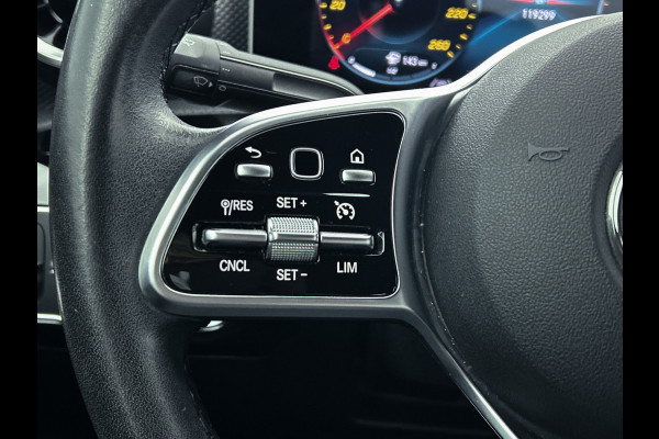 Mercedes-Benz A-Klasse 180 Advantage | Lichtmetalen velgen | Wide screen | Navigatie | Parking support met Camera achter | Inclusief 24 maanden Mercedes-Benz Certified garantie voor Europa.