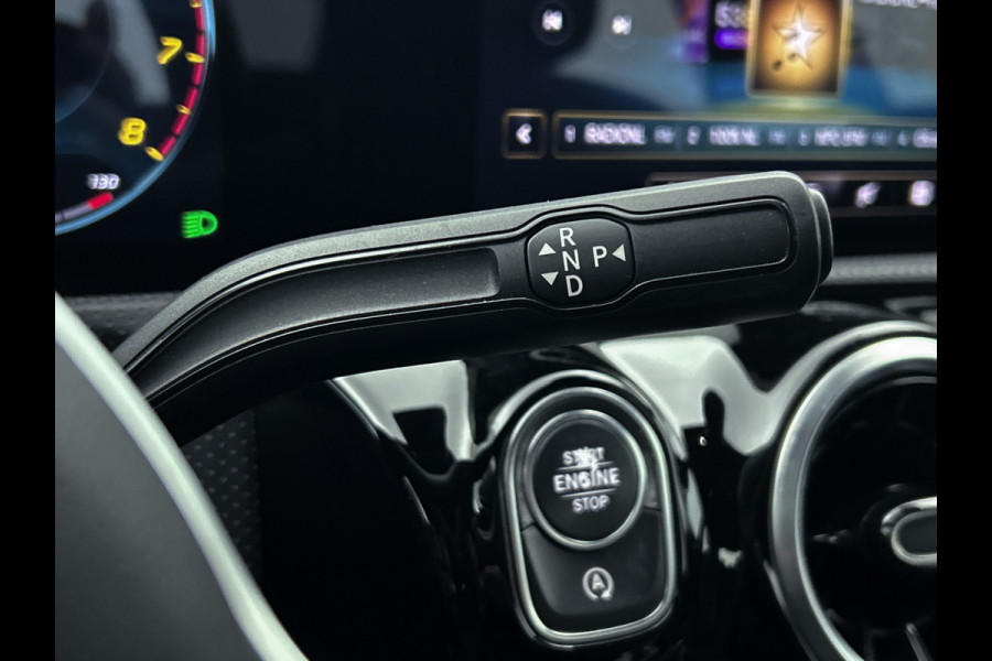 Mercedes-Benz A-Klasse 180 Advantage | Lichtmetalen velgen | Wide screen | Navigatie | Parking support met Camera achter | Inclusief 24 maanden Mercedes-Benz Certified garantie voor Europa.