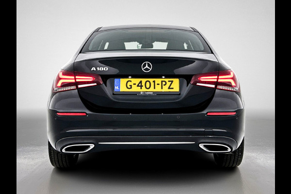 Mercedes-Benz A-Klasse 180 Advantage | Lichtmetalen velgen | Wide screen | Navigatie | Parking support met Camera achter | Inclusief 24 maanden Mercedes-Benz Certified garantie voor Europa.