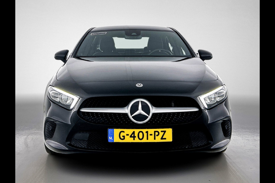 Mercedes-Benz A-Klasse 180 Advantage | Lichtmetalen velgen | Wide screen | Navigatie | Parking support met Camera achter | Inclusief 24 maanden Mercedes-Benz Certified garantie voor Europa.