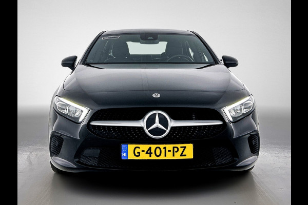 Mercedes-Benz A-Klasse 180 Advantage | Lichtmetalen velgen | Wide screen | Navigatie | Parking support met Camera achter | Inclusief 24 maanden Mercedes-Benz Certified garantie voor Europa.