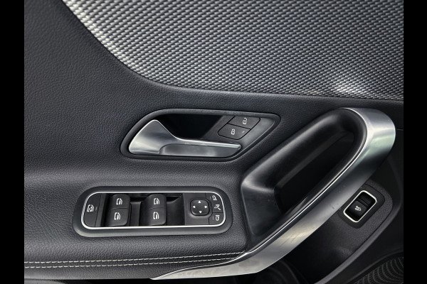 Mercedes-Benz A-Klasse 180 Advantage | Lichtmetalen velgen | Wide screen | Navigatie | Parking support met Camera achter | Inclusief 24 maanden Mercedes-Benz Certified garantie voor Europa.