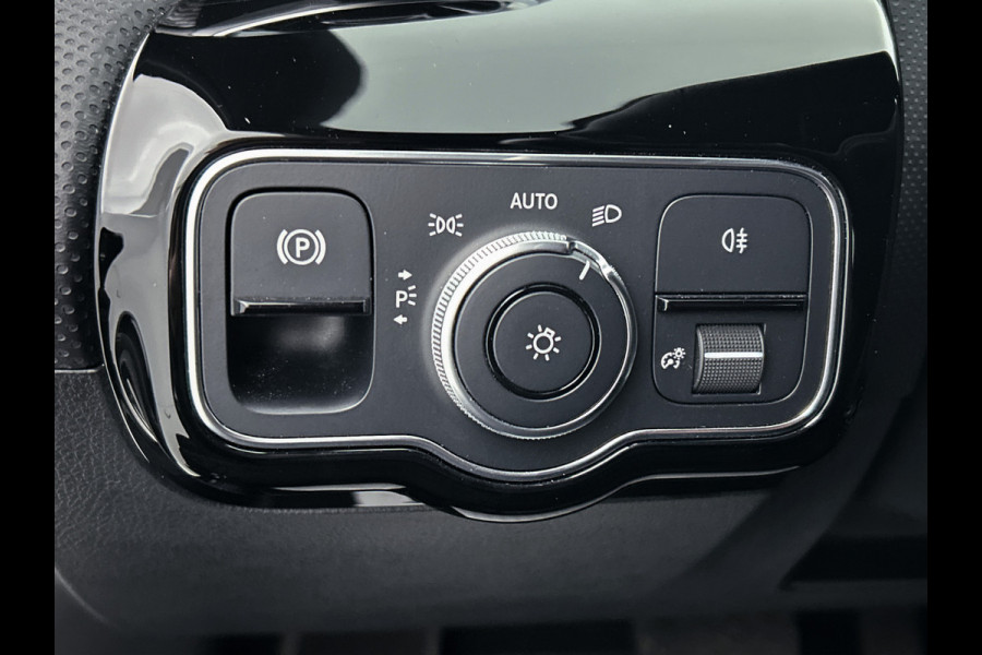 Mercedes-Benz A-Klasse 180 Advantage | Lichtmetalen velgen | Wide screen | Navigatie | Parking support met Camera achter | Inclusief 24 maanden Mercedes-Benz Certified garantie voor Europa.