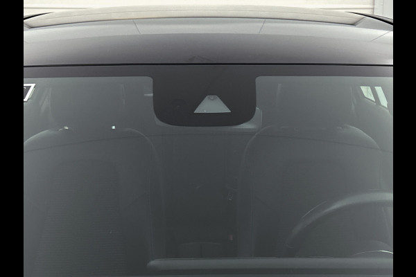 Mercedes-Benz A-Klasse 180 Advantage | Lichtmetalen velgen | Wide screen | Navigatie | Parking support met Camera achter | Inclusief 24 maanden Mercedes-Benz Certified garantie voor Europa.