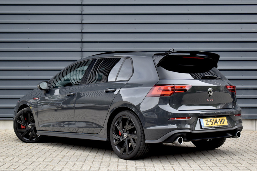 Volkswagen Golf 2.0 TSI GTI | Panoramadak | ACC | Matrix-LED | Stoel + Stuurverwarming | CarPlay |