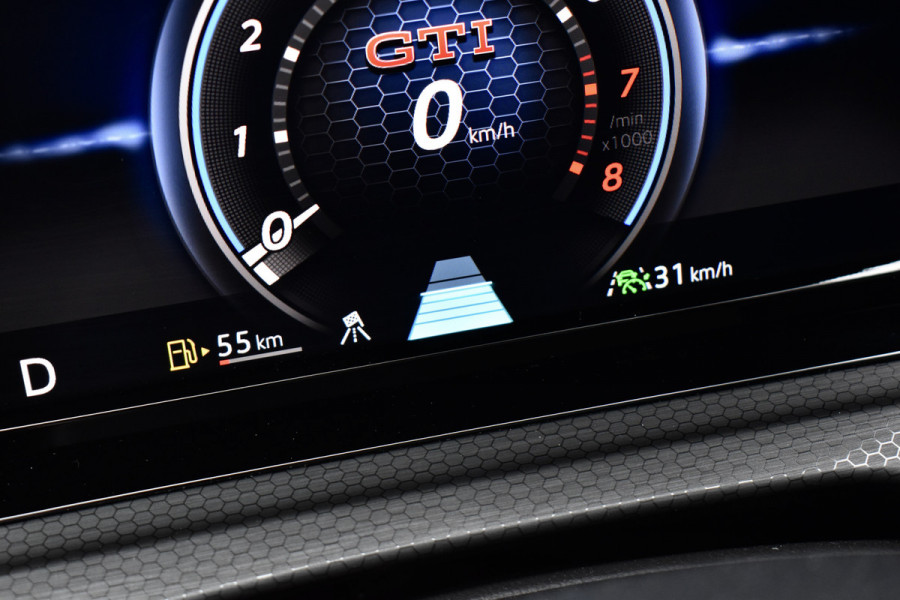 Volkswagen Golf 2.0 TSI GTI | Panoramadak | ACC | Matrix-LED | Stoel + Stuurverwarming | CarPlay |