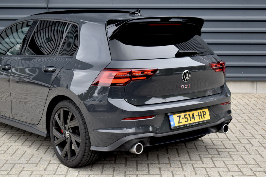 Volkswagen Golf 2.0 TSI GTI | Panoramadak | ACC | Matrix-LED | Stoel + Stuurverwarming | CarPlay |