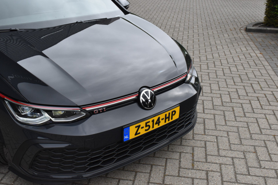 Volkswagen Golf 2.0 TSI GTI | Panoramadak | ACC | Matrix-LED | Stoel + Stuurverwarming | CarPlay |
