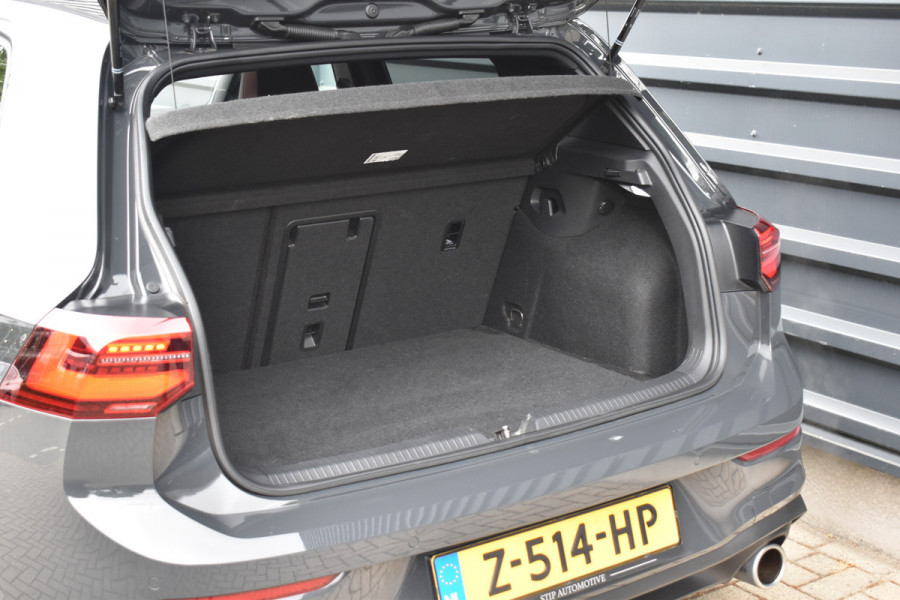 Volkswagen Golf 2.0 TSI GTI | Panoramadak | ACC | Matrix-LED | Stoel + Stuurverwarming | CarPlay |