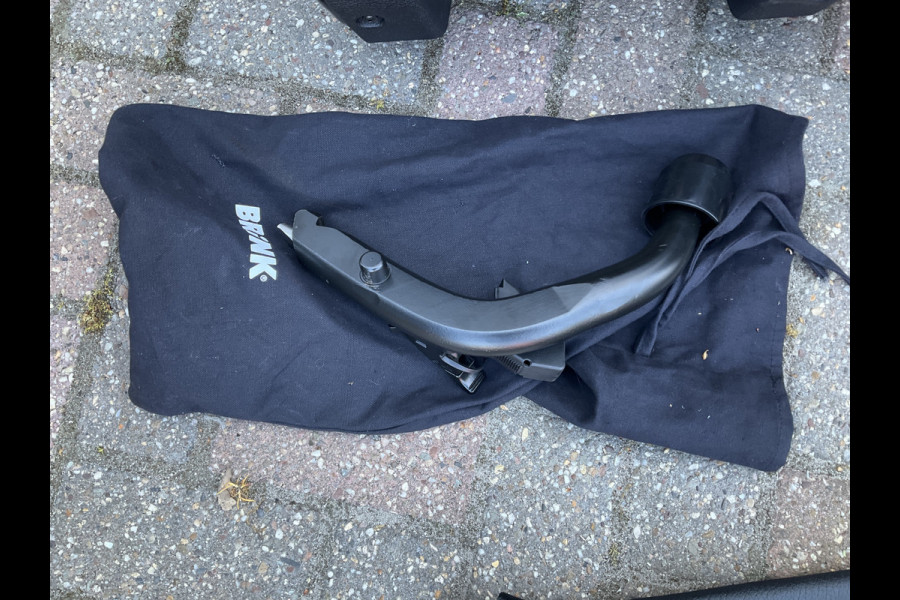 Peugeot e Traveller 7-Pers Innovation Braun-Ability-Stoellift Trekhaak Leder Pano Hud Vol opties!