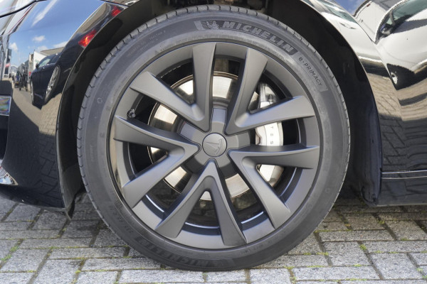Tesla Model 3 Long Range RWD 75 kWh