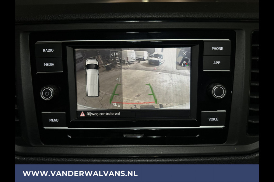 Volkswagen Crafter 2.0 TDI 141pk L3H2 (Oude L2H1) Euro6 Airco | Camera | Apple Carplay | 3000kg Trekhaak | Cruisecontrol Android Auto, Parkeersensoren, Bijrijdersbank