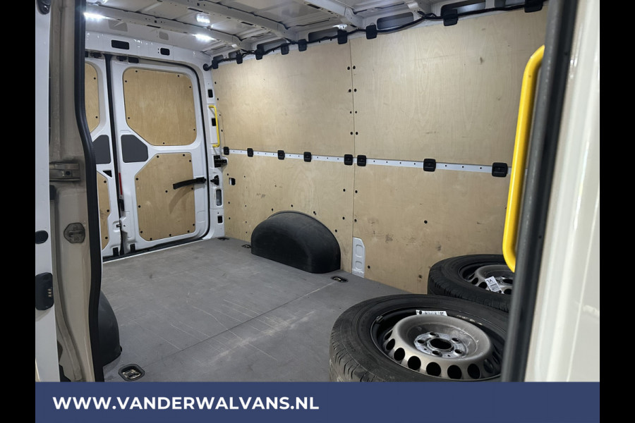Volkswagen Crafter 2.0 TDI 141pk L3H2 (Oude L2H1) Euro6 Airco | Camera | Apple Carplay | 3000kg Trekhaak | Cruisecontrol Android Auto, Parkeersensoren, Bijrijdersbank