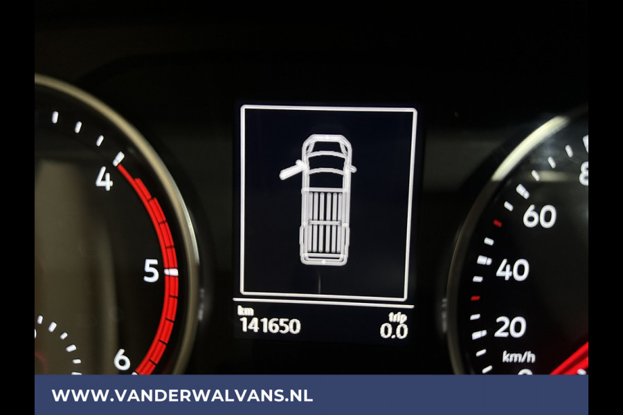 Volkswagen Crafter 2.0 TDI 141pk L3H2 (Oude L2H1) Euro6 Airco | Camera | Apple Carplay | 3000kg Trekhaak | Cruisecontrol Android Auto, Parkeersensoren, Bijrijdersbank