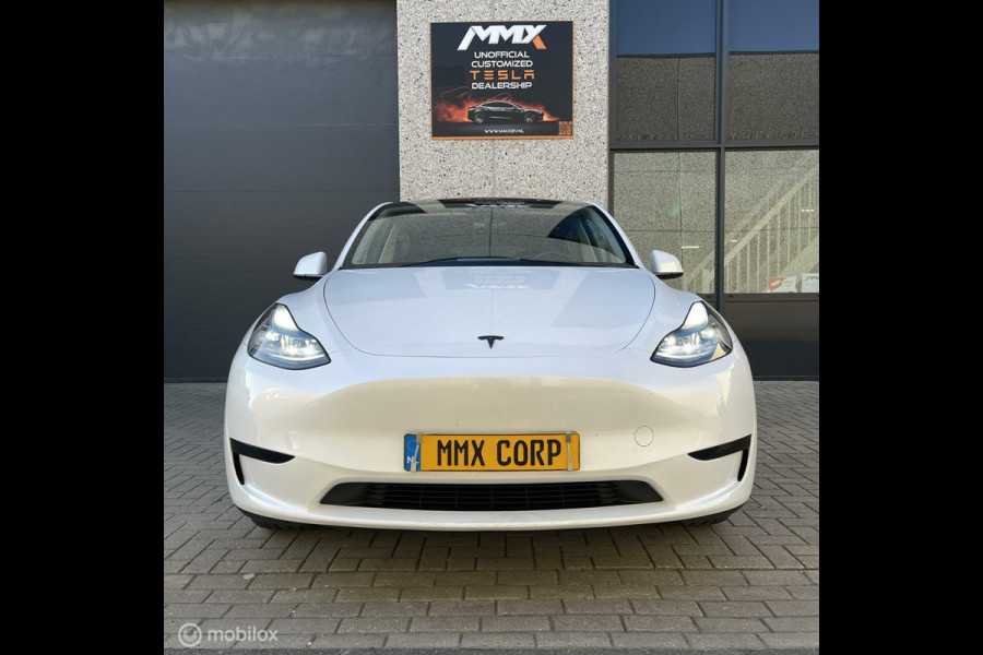 Tesla Model Y Wit 2023 MMX PACK