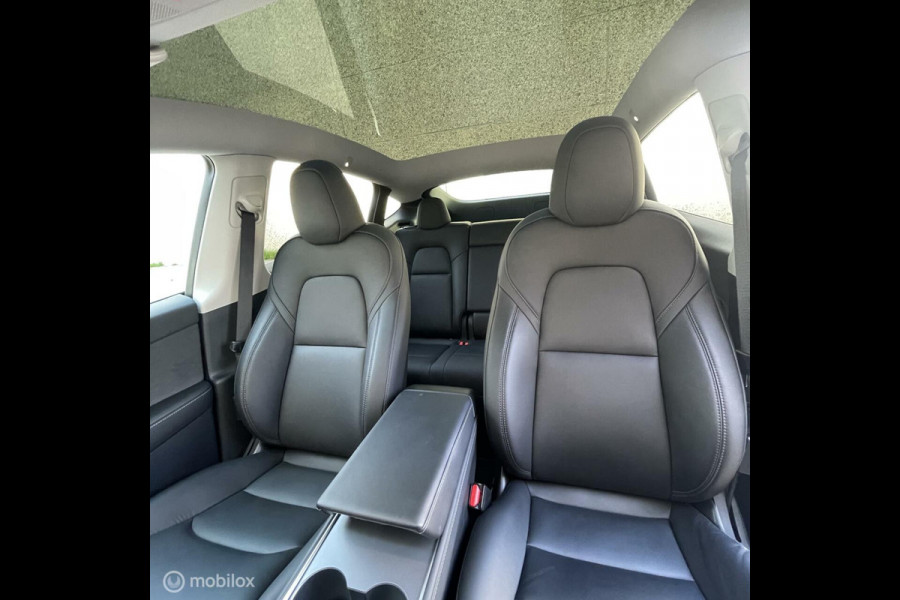 Tesla Model Y Wit 2023 MMX PACK