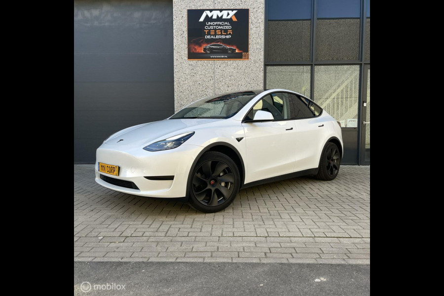 Tesla Model Y Wit 2023 MMX PACK