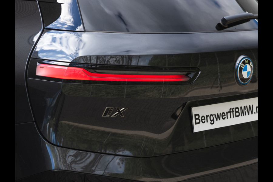 BMW iX M60 - Pano - Bowers & Wilkins - Driving Ass Prof