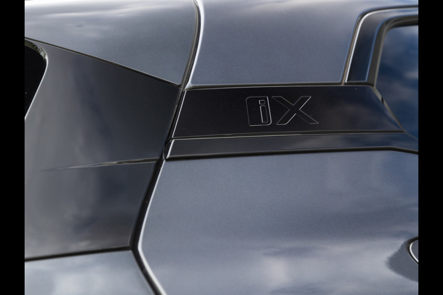 BMW iX M60 - Pano - Bowers & Wilkins - Driving Ass Prof