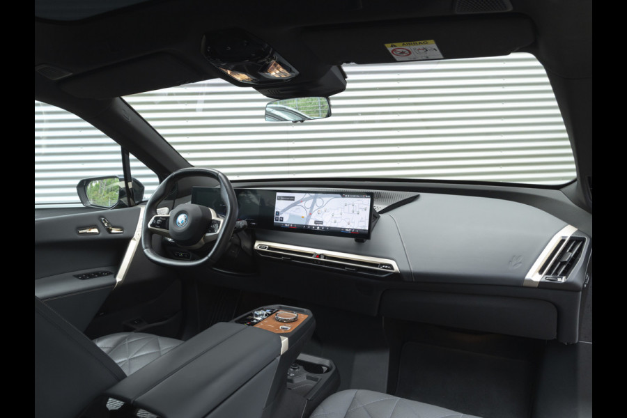 BMW iX M60 - Pano - Bowers & Wilkins - Driving Ass Prof
