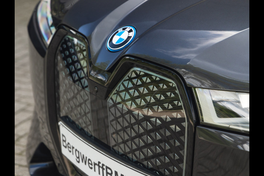 BMW iX M60 - Pano - Bowers & Wilkins - Driving Ass Prof