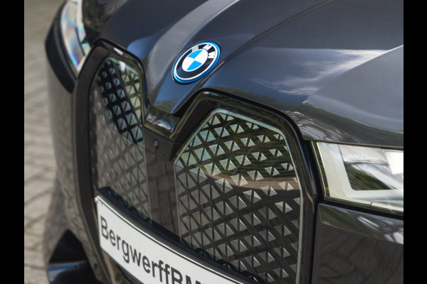 BMW iX M60 - Pano - Bowers & Wilkins - Driving Ass Prof