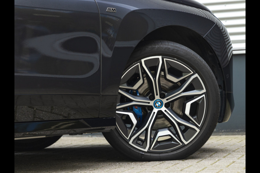 BMW iX M60 - Pano - Bowers & Wilkins - Driving Ass Prof