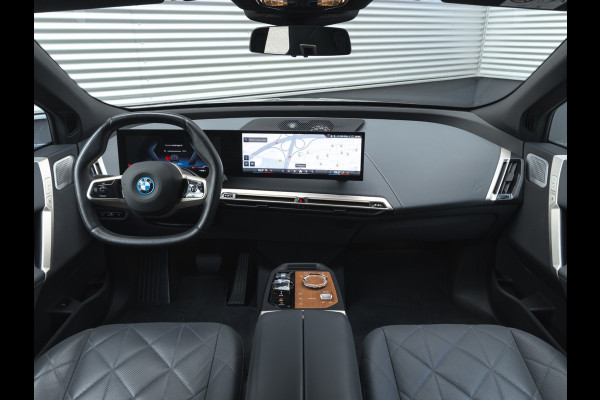 BMW iX M60 - Pano - Bowers & Wilkins - Driving Ass Prof
