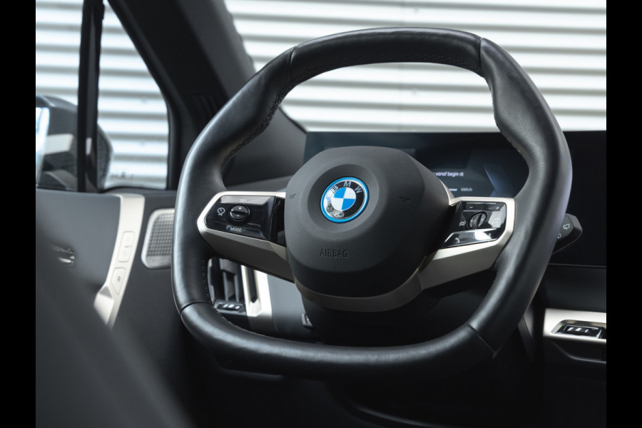 BMW iX M60 - Pano - Bowers & Wilkins - Driving Ass Prof