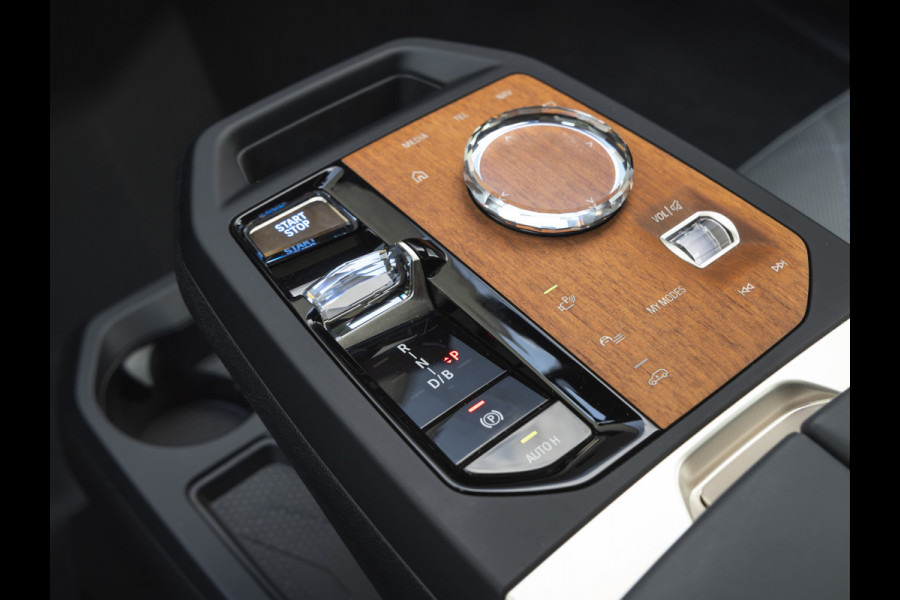 BMW iX M60 - Pano - Bowers & Wilkins - Driving Ass Prof