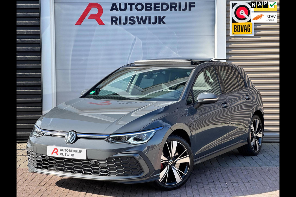 Volkswagen Golf 1.4 eHybrid GTE Pano/HuD/Camera/Matrix Volkswagen Golf 1.4 eHybrid GTE Pano/HuD/Camera/Matrix