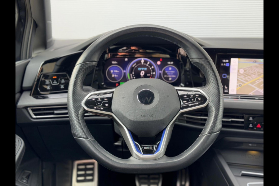 Volkswagen Golf 1.4 eHybrid GTE Pano/HuD/Camera/Matrix