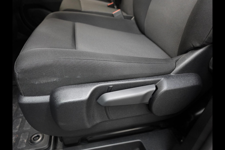 Opel Vivaro 2.0 BlueHDi 145PK L3 Automaat Navigatie Parkeersensoren Trekhaak Bluetooth